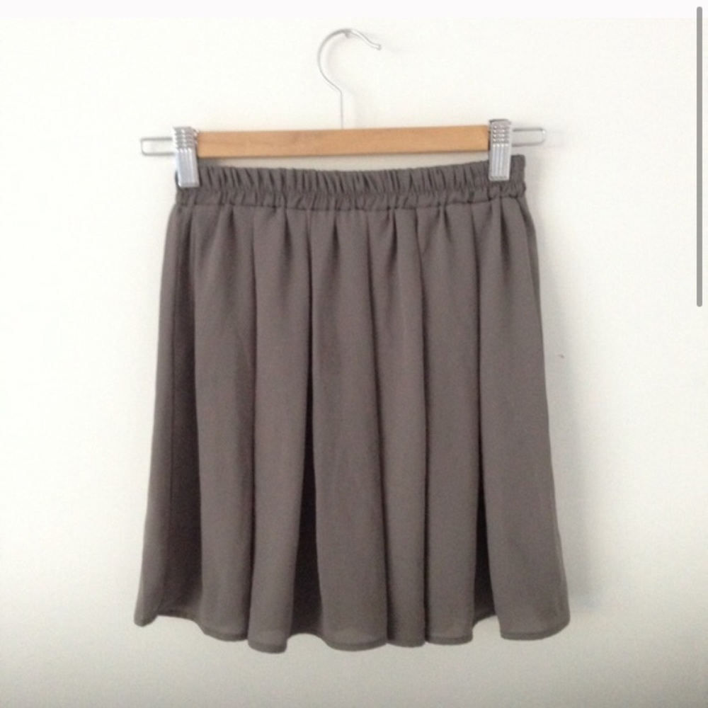 Brandy Melville Taupe Skirt